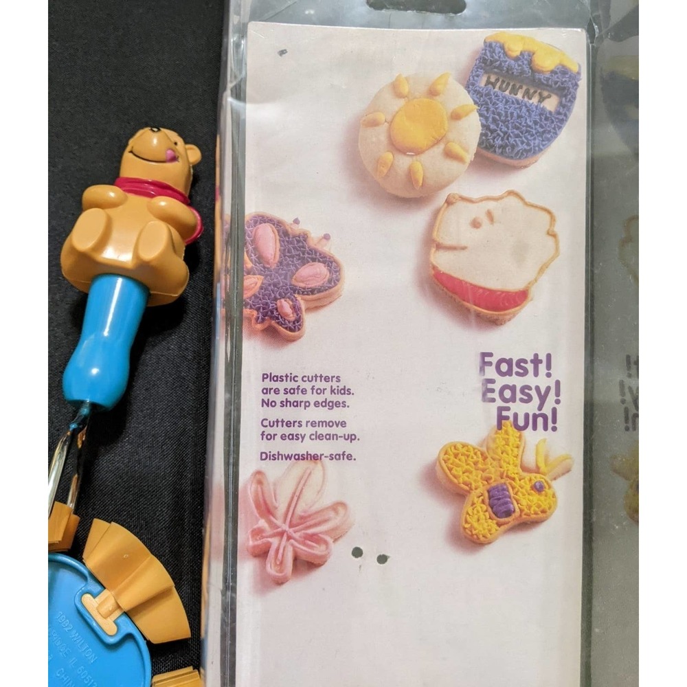New Vintage Wilton Winnie The Pooh Cookie Cutter Wheel - 1992, Honey
